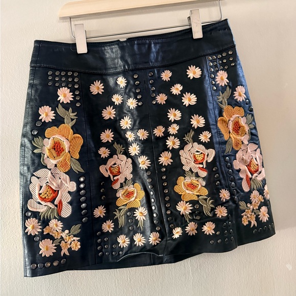 Free People Dresses & Skirts - Free People Black faux Leather Skirt with Floral Embroidery